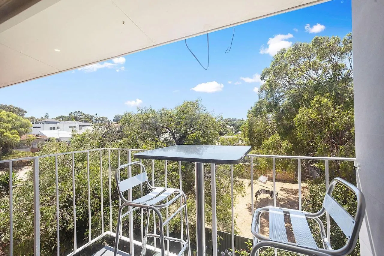 12 Calming Coral Beach Beautiful 2Brm Perth Australia